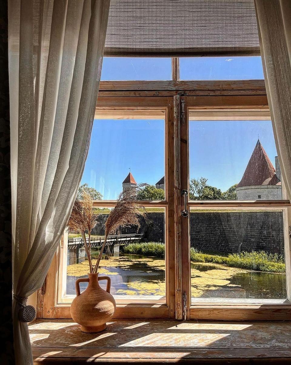 Kuursaal_guesthouse_castle_view